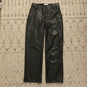Abercrombie curve love vegan leather 90s relaxed pant